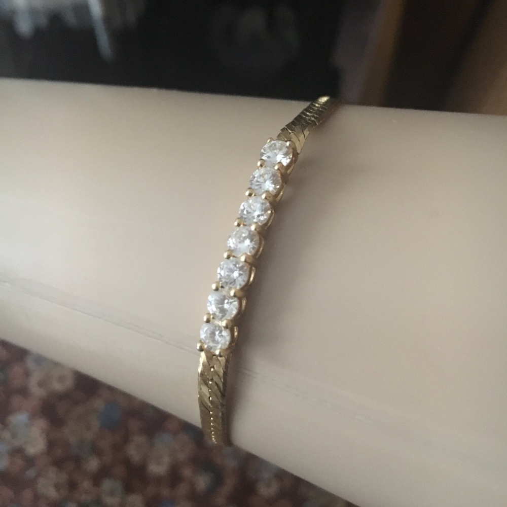 Gold tone and crystal bracelet. Beautiful